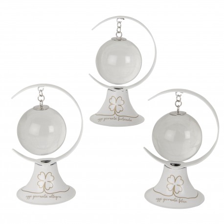 Bomboniera Matrimonio Compleanno Comunione Mappamondo Bianco Con Quadrifoglio Led 3 Assortiti h.12 Cm