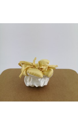 Sacchetto Portaconfetti in Raso con Petali Imbottiti Bicolore