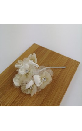 Mazzetto da 6 Rose Bianche con Strass Accessorio Decorativo