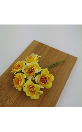 Mazzetto da 6 Rose Gialle con Puntoluce Accessorio Decorativo